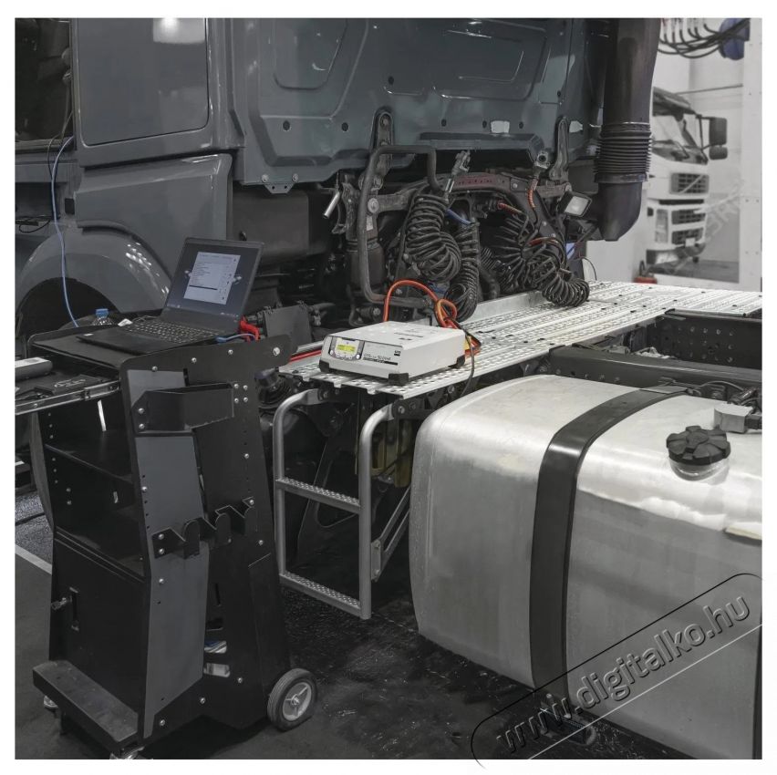 GYS Gysflash 50.24 HF T&ouml;ltő   stabiliz&aacute;lt t&aacute;pegys&eacute;g, 6 12 24 V, 10-600 Ah, 50 A, 5 m k&aacute;bel Aut&oacute;hifi / Aut&oacute; felszerel&eacute;s - Aut&oacute;s / aut&oacute;hifi kieg&eacute;sz&iacute;tő - Aut&oacute; akkumul&aacute;tor t&ouml;ltő - 531817