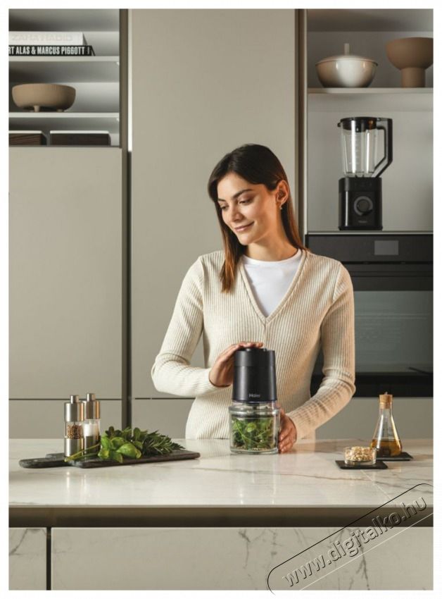 Haier HCH5B1 011 apr&iacute;t&oacute; Konyhai term&eacute;kek - Konyhai kisg&eacute;p (elők&eacute;sz&iacute;t&eacute;s / feldolgoz&aacute;s) - Apr&iacute;t&oacute; / dar&aacute;l&oacute; - 501718