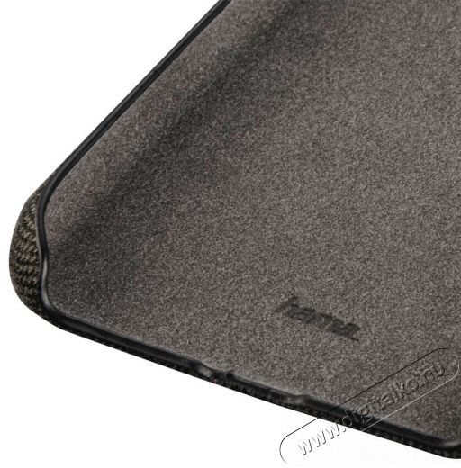 Hama Cozy iPhone 6/6S/7/8 hátlap tok (182757) - fekete Mobil / Kommunikáció / Smart - Mobiltelefon kiegészítő / tok - Tok / hátlap - 336445