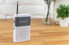 Hauser TR903W rádió Audio-Video / Hifi / Multimédia - Rádió / órás rádió - Hordozható, zseb-, táska rádió - 309402