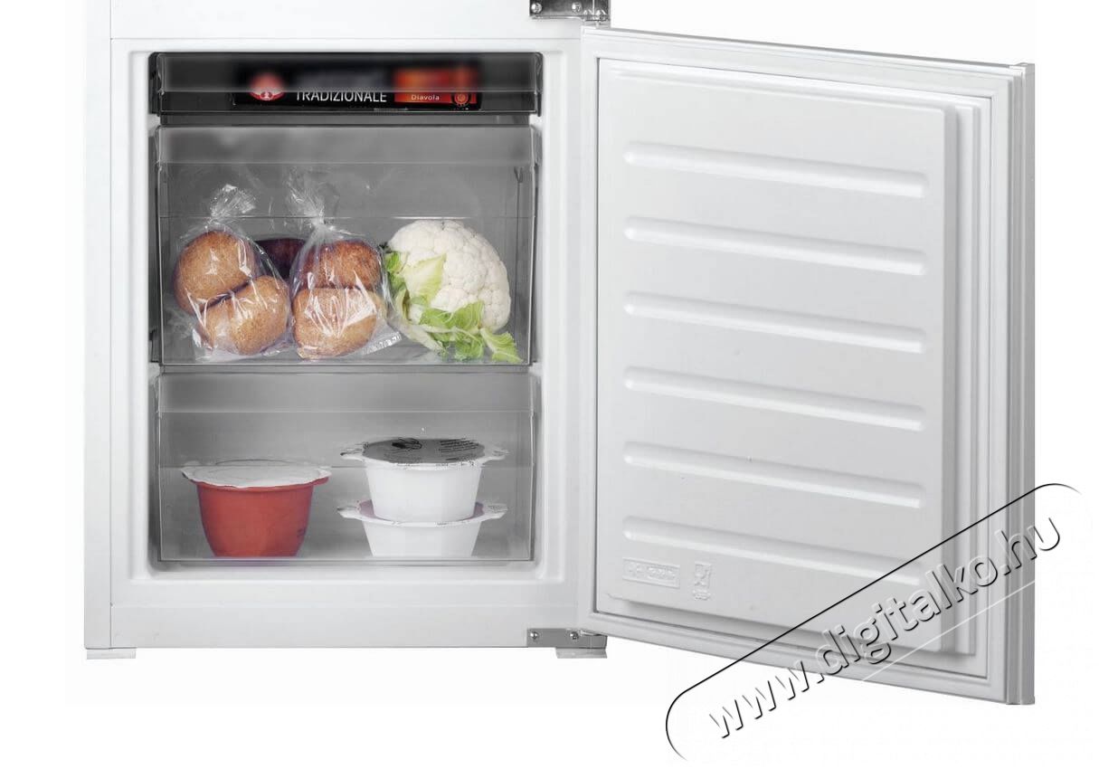Hotpoint Ariston BCB 7525 E C AAA O3 alulfagyasztós hűtőszekrény Konyhai termékek - Hűtő, fagyasztó (beépíthető) - Alulfagyasztós kombinált hűtő - 347399