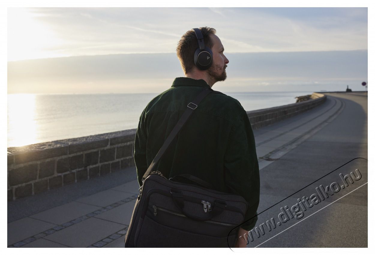 HP Poly Voyager Surround80 fekete vezet&eacute;k n&eacute;lk&uuml;li fejhallgat&oacute; + USB-C/A adapter Audio-Video / Hifi / Multim&eacute;dia - F&uuml;l &eacute;s Fejhallgat&oacute;k - Fejhallgat&oacute; - 516241