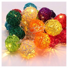 Iris G&ouml;mb alak&uacute; fonott/rattan/4m/t&ouml;bb sz&iacute;nű/20db LED-es/3xAA elemes f&eacute;nydekor&aacute;ci&oacute; H&aacute;ztart&aacute;s / Otthon / K&uuml;lt&eacute;r - Vil&aacute;g&iacute;t&aacute;s / elektromoss&aacute;g - Led szalag / f&eacute;nyf&uuml;z&eacute;r - 388168