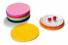 Iris KT-488 17,5 cm-es, kör alakú szilikon edényalátét Konyhai termékek - Egyéb / Konyhai kiegészítő - 507802