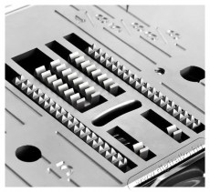 Janome Juno J100 varr&oacute;g&eacute;p H&aacute;ztart&aacute;s / Otthon / K&uuml;lt&eacute;r - Varr&oacute;g&eacute;p - 525041