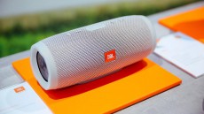 JBL Charge 4 Bluetooth hangszóró - szürke Audio-Video / Hifi / Multimédia - Hordozható, vezeték nélküli / bluetooth hangsugárzó - Hordozható, vezeték nélküli / bluetooth hangsugárzó - 346832