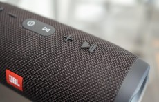 JBL Charge 3 Bluetooth hangszóró - fekete Audio-Video / Hifi / Multimédia - Hordozható, vezeték nélküli / bluetooth hangsugárzó - Hordozható, vezeték nélküli / bluetooth hangsugárzó - 304918