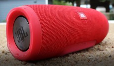 JBL Charge 3 Bluetooth hangszóró - piros Audio-Video / Hifi / Multimédia - Hordozható, vezeték nélküli / bluetooth hangsugárzó - Hordozható, vezeték nélküli / bluetooth hangsugárzó - 304917