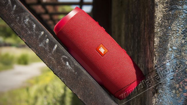 JBL Charge 3 Bluetooth hangszóró - piros Audio-Video / Hifi / Multimédia - Hordozható, vezeték nélküli / bluetooth hangsugárzó - Hordozható, vezeték nélküli / bluetooth hangsugárzó - 304917