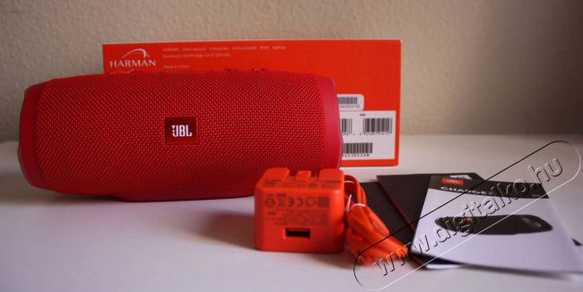 JBL Charge 3 Bluetooth hangszóró - piros Audio-Video / Hifi / Multimédia - Hordozható, vezeték nélküli / bluetooth hangsugárzó - Hordozható, vezeték nélküli / bluetooth hangsugárzó - 304917