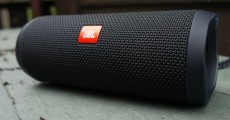 JBL FLIP 3 Black Edition Bluetooth hangszóró - fekete Audio-Video / Hifi / Multimédia - Hordozható, vezeték nélküli / bluetooth hangsugárzó - Hordozható, vezeték nélküli / bluetooth hangsugárzó - 323394