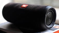 JBL FLIP 3 Black Edition Bluetooth hangszóró - fekete Audio-Video / Hifi / Multimédia - Hordozható, vezeték nélküli / bluetooth hangsugárzó - Hordozható, vezeték nélküli / bluetooth hangsugárzó - 323394