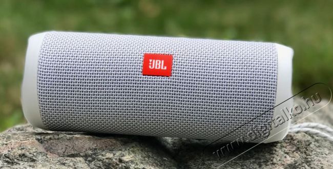 JBL Flip 4 Bluetooth hangszóró - fehér Audio-Video / Hifi / Multimédia - Hordozható, vezeték nélküli / bluetooth hangsugárzó - Hordozható, vezeték nélküli / bluetooth hangsugárzó - 315842