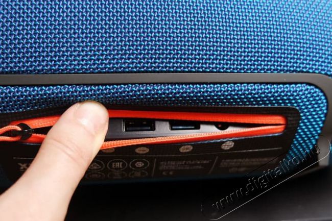 JBL Xtreme Bluetooth hangszóró - kék Audio-Video / Hifi / Multimédia - Hordozható, vezeték nélküli / bluetooth hangsugárzó - Hordozható, vezeték nélküli / bluetooth hangsugárzó - 320594