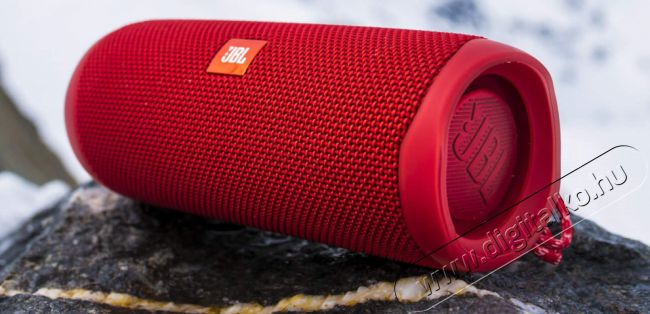 JBL Flip 5 Bluetooth hangszóró - piros Audio-Video / Hifi / Multimédia - Hordozható, vezeték nélküli / bluetooth hangsugárzó - Hordozható, vezeték nélküli / bluetooth hangsugárzó - 353422