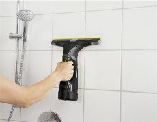 Karcher WV 5 PLUS N BLACK EDITION 1.633-467.0 AKKUMULÁTOROS ABLAKTISZTÍTÓ Háztartás / Otthon / Kültér - Tisztító / mosó - Ablaktisztító - 379401