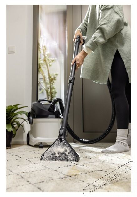 Karcher K&auml;rcher 1.081-230.0 SE 5 *EU szőnyeg &eacute;s k&aacute;rpittiszt&iacute;t&oacute; H&aacute;ztart&aacute;s / Otthon / K&uuml;lt&eacute;r - Porsz&iacute;v&oacute; / takar&iacute;t&oacute;g&eacute;p - Sz&aacute;raz-nedves takar&iacute;t&oacute;g&eacute;p - 500160