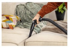 Karcher K&auml;rcher 1.081-230.0 SE 5 *EU szőnyeg &eacute;s k&aacute;rpittiszt&iacute;t&oacute; H&aacute;ztart&aacute;s / Otthon / K&uuml;lt&eacute;r - Porsz&iacute;v&oacute; / takar&iacute;t&oacute;g&eacute;p - Sz&aacute;raz-nedves takar&iacute;t&oacute;g&eacute;p - 500160