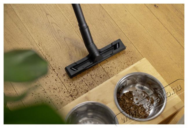 Karcher 1.081-150.0 SE 4 *EU kárpit- és szőnyegtisztító Háztartás / Otthon / Kültér - Porszívó / takarítógép - Száraz-nedves takarítógép - 500260