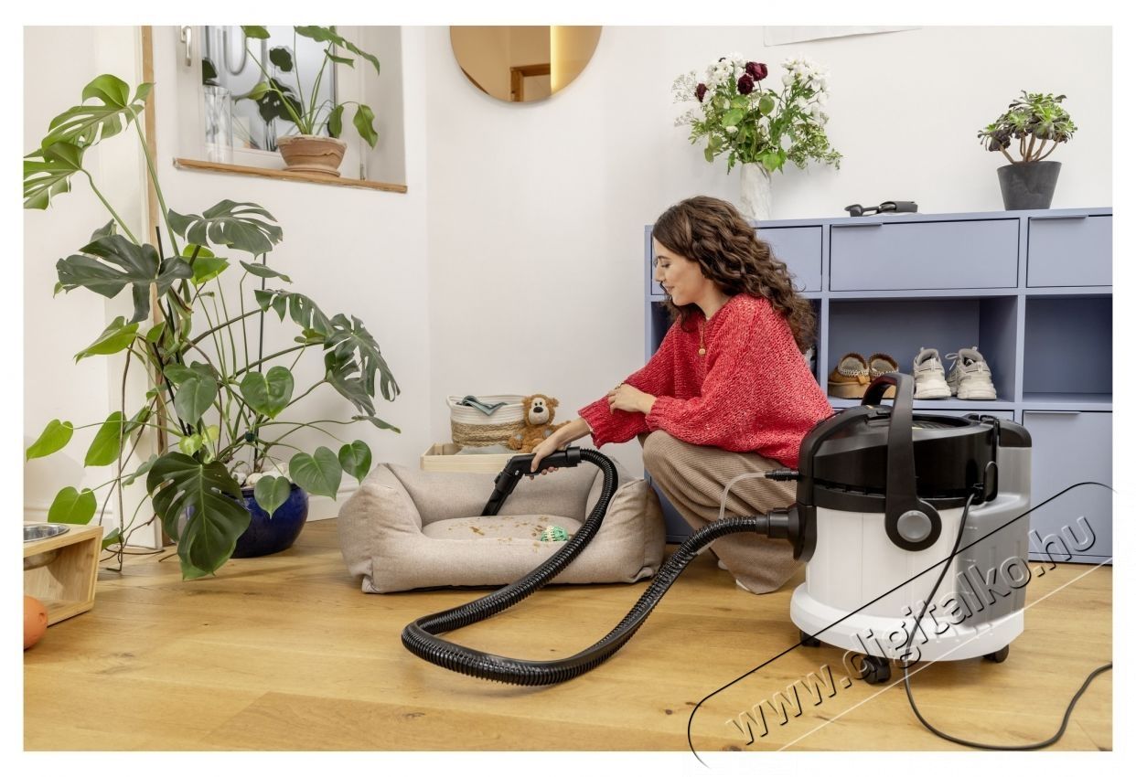 Karcher SE 4 PLUS 1.081-170.0 TAKAR&Iacute;T&Oacute;G&Eacute;P H&aacute;ztart&aacute;s / Otthon / K&uuml;lt&eacute;r - Porsz&iacute;v&oacute; / takar&iacute;t&oacute;g&eacute;p - Sz&aacute;raz-nedves takar&iacute;t&oacute;g&eacute;p - 513652