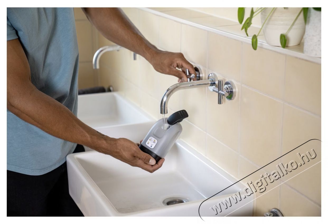 Karcher FC 2-4 Padl&oacute;tiszt&iacute;t&oacute; H&aacute;ztart&aacute;s / Otthon / K&uuml;lt&eacute;r - Tiszt&iacute;t&oacute; / mos&oacute; - Felmos&oacute; - 536951