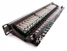 KELine KE-Line Giga KOMPAKT 24port CAT5E árnyékolt patch panel RJ45/s Iroda és számítástechnika - Hálózat - Hálózati kiegészítő - 396255