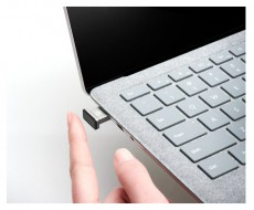 Kensington VeriMark IT Windows FIDO2/WebAuth biometrikus ujjlenyomatolvasó Iroda és számítástechnika - Notebook kiegészítő - Egyéb notebook kiegészítő - 450584