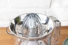 Kenwood JE290 citrusfacsaró Konyhai termékek - Konyhai kisgép (előkészítés / feldolgozás) - Citrus / gyümölcs facsaró - 290212