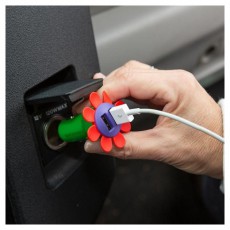 KIKKERLAND US215-EU 2xUSB virág formájú autós töltő Autóhifi / Autó felszerelés - Autós töltő / szivargyújtó adapter - 449453