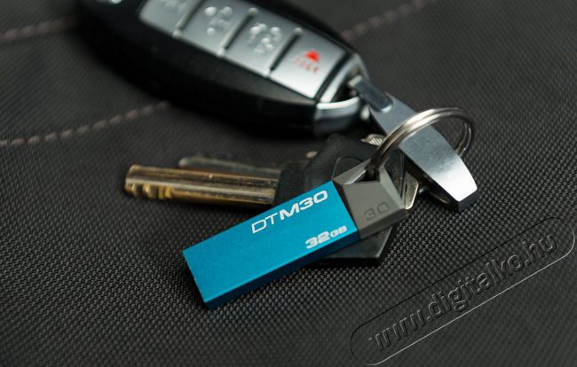 Kingston 32GB USB3.0 (DTM30/32GB) pendrive - kék Memória kártya / Pendrive - Pendrive - 326590