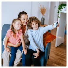 LAMAX PixelKid1 Pink Full HD 8MP rózsazsín gyerek fényképezőgép és kamera Fényképezőgép / kamera - Kompakt fényképezőgép - Gyerek fényképezőgép - 508785