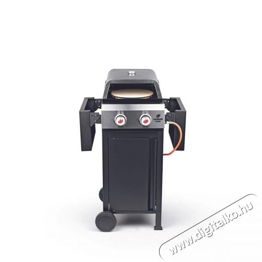 Landmann Caliano 2.0 g&aacute;zgrill, 2 &eacute;gővel, főzőfel&uuml;let 44x34,5 cm, 98x58 cm, magass&aacute;g 105 cm, pizzas&uuml;tővel &eacute;s 34 cm &aacute;tm&eacute;rőjű pizzakővel, 2 lehajthat&oacute; polccal H&aacute;ztart&aacute;s / Otthon / K&uuml;lt&eacute;r - K&uuml;lt&eacute;r / kerti term&eacute;k / grill - Kerti grill - 535396