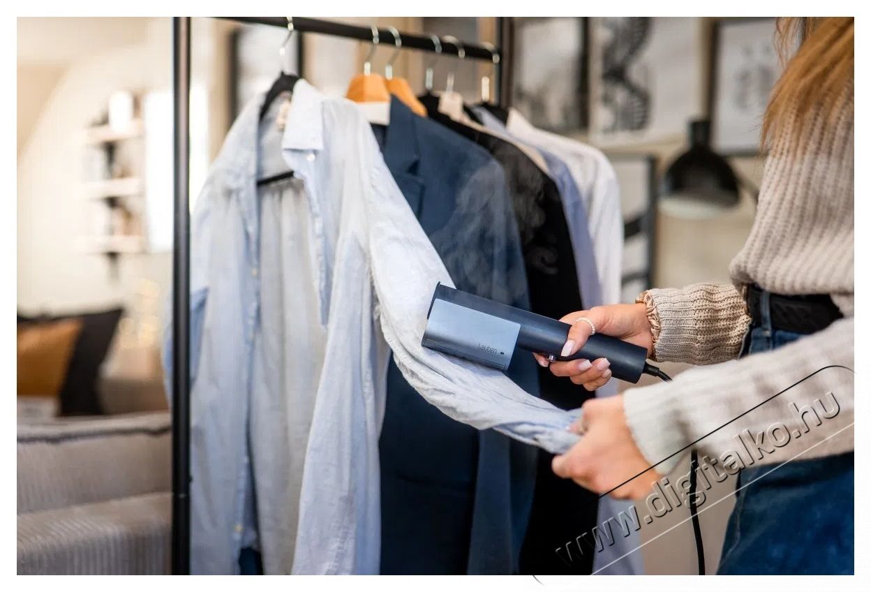 Lauben Handheld Steam Iron 900GB ruhagőz&ouml;lő H&aacute;ztart&aacute;s / Otthon / K&uuml;lt&eacute;r - Tiszt&iacute;t&oacute; / mos&oacute; - K&eacute;zi gőztiszt&iacute;t&oacute; / gőzborotva - 531889