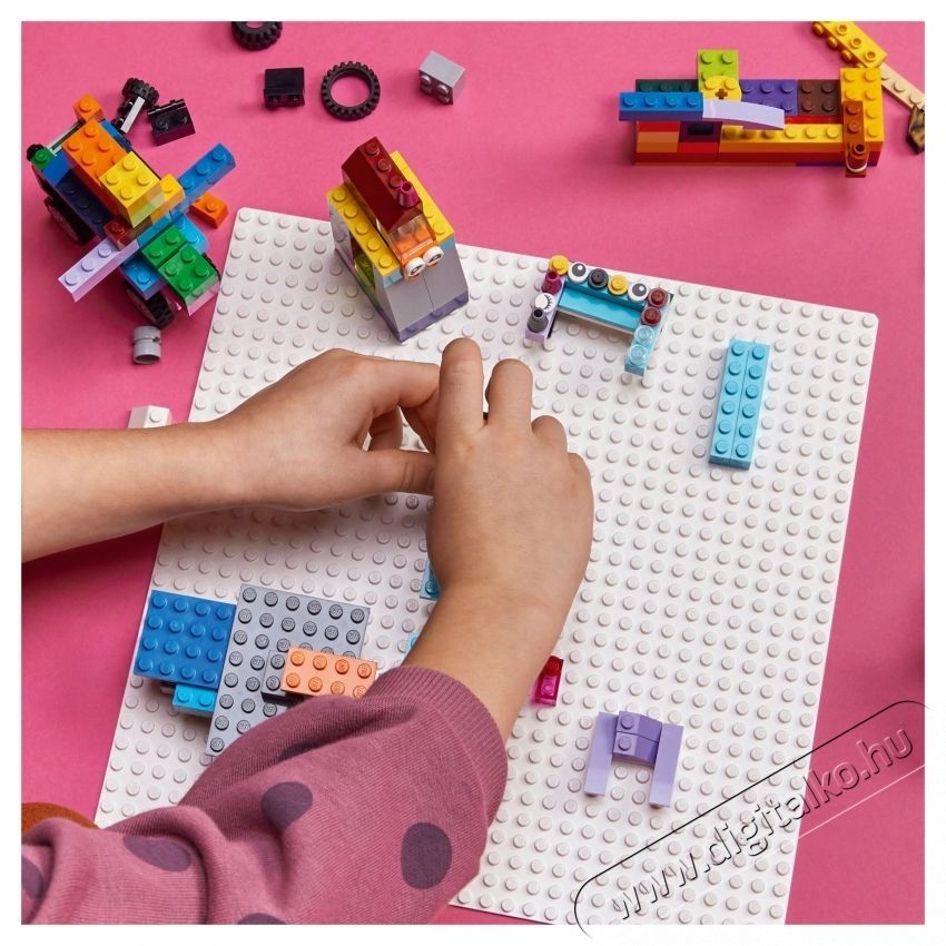 LEGO Classic - Feh&eacute;r alaplap (11026)  H&aacute;ztart&aacute;s / Otthon / K&uuml;lt&eacute;r - J&aacute;t&eacute;k / Sport - Kreat&iacute;v / k&eacute;szs&eacute;gfejlesztő j&aacute;t&eacute;k - 531456