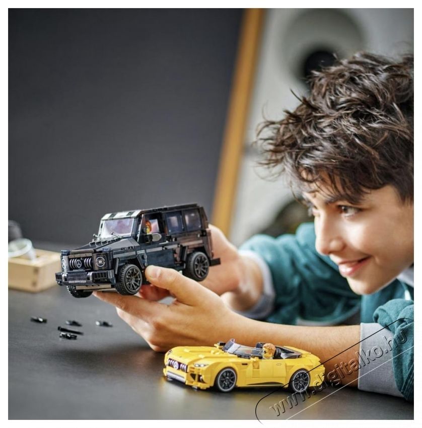 LEGO Speed Champions - Mercedes-AMG G 63 &eacute;s Mercedes-AMG SL (76924) H&aacute;ztart&aacute;s / Otthon / K&uuml;lt&eacute;r - J&aacute;t&eacute;k / Sport - Kreat&iacute;v / k&eacute;szs&eacute;gfejlesztő j&aacute;t&eacute;k - 538305