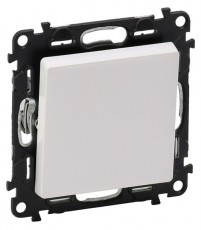 Legrand 752111 Valena Life fehér váltóérintkezős nyomókapcsoló Háztartás / Otthon / Kültér - Világítás / elektromosság - Hálózati elosztó / hosszabbító / adapter - 392432