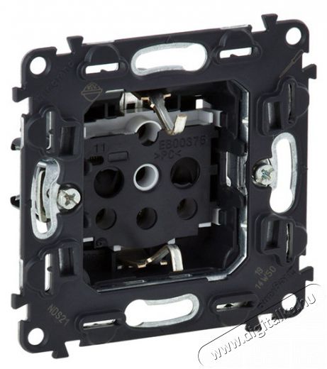 Legrand 753024 Valena InMatic 2P+F csatlakozóaljzat mechanizmus gyerekvédelemmel Háztartás / Otthon / Kültér - Világítás / elektromosság - Hálózati elosztó / hosszabbító / adapter - 392428