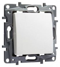 Legrand 764507 Niloé egypólusú nyomókapcsoló - fehér  Háztartás / Otthon / Kültér - Világítás / elektromosság - Hálózati elosztó / hosszabbító / adapter - 391974