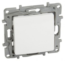 Legrand 764507 Niloé egypólusú nyomókapcsoló - fehér  Háztartás / Otthon / Kültér - Világítás / elektromosság - Hálózati elosztó / hosszabbító / adapter - 391974