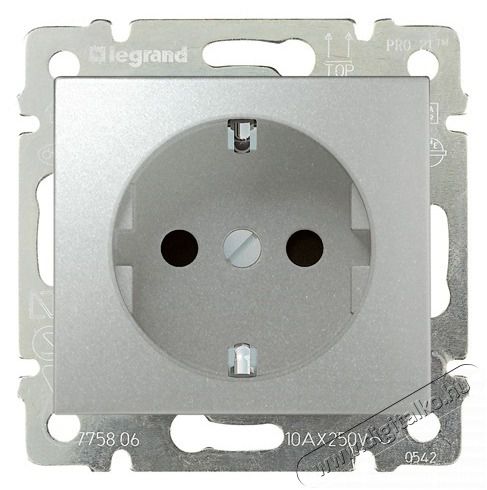 Legrand 770120 Valena aluminium 2P+F csatlakozóaljzat Háztartás / Otthon / Kültér - Világítás / elektromosság - Hálózati elosztó / hosszabbító / adapter - 392155