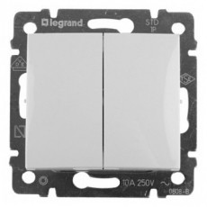 Legrand 774405 Valena fehér csillárkapcsoló Háztartás / Otthon / Kültér - Világítás / elektromosság - Hálózati elosztó / hosszabbító / adapter - 392367