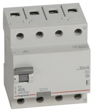 Legrand 402075 RX3 40A A 30mA 4 pólusú áram-védőkapcsoló Háztartás / Otthon / Kültér - Világítás / elektromosság - Hálózati elosztó / hosszabbító / adapter - 392580
