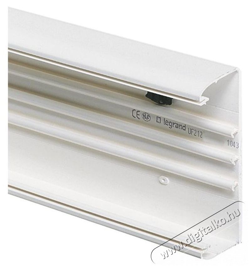 Legrand 010423 DLP fed&eacute;l n&eacute;lk&uuml;l 105x65 mm csatorna 2m/db H&aacute;ztart&aacute;s / Otthon / K&uuml;lt&eacute;r - Szersz&aacute;m - Kieg&eacute;sz&iacute;tő, tartoz&eacute;k - 392576