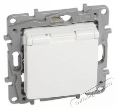 Legrand 764532 Niloé csapófedeles gyermekvédelemmel fehér 2P+F aljzat Háztartás / Otthon / Kültér - Világítás / elektromosság - Hálózati elosztó / hosszabbító / adapter - 392170