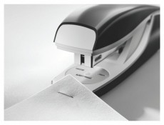 Leitz WOW Nexxt 30 lap jégkék tűzőgép Újdonságok - Új termékek - 398348