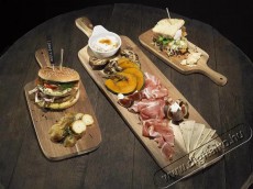 LEONE S5011 T&aacute;lal&oacute;deszka, ak&aacute;cia Konyhai term&eacute;kek - Egy&eacute;b / Konyhai kieg&eacute;sz&iacute;tő - 527409