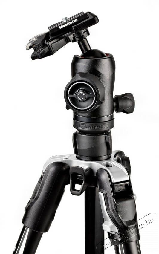Manfrotto MKBFRTA4BK-BH Befree advanced utazó állvány gömbfejjel - fekete Fotó-Videó kiegészítők - Állvány - Tripod állvány - 338844