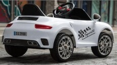 Mappy MP-2988W Elektromos kisautó gyerekeknek sportautó - fehér Háztartás / Otthon / Kültér - Játék / Sport - Elektromos beülős jármű - 363963