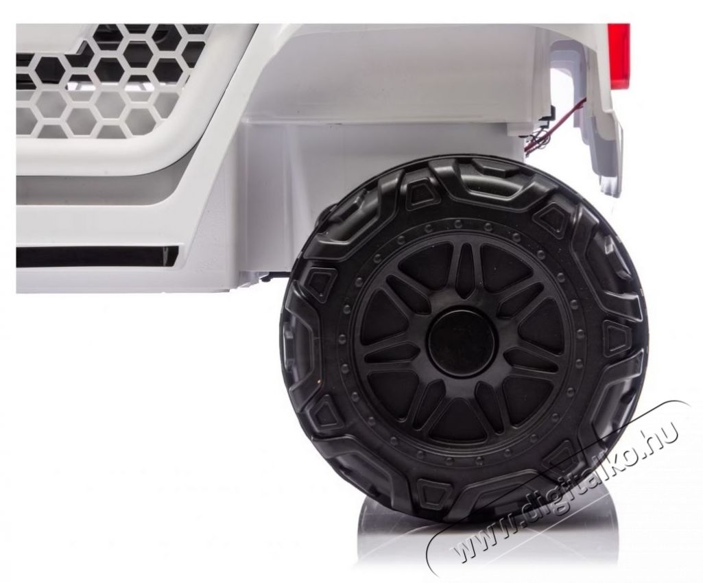 Mappy Go 4x4 elektromos gyerekaut&oacute;, t&aacute;vir&aacute;ny&iacute;t&oacute;val, 105 x 65 x 58 cm, Feh&eacute;r H&aacute;ztart&aacute;s / Otthon / K&uuml;lt&eacute;r - J&aacute;t&eacute;k / Sport - Elektromos be&uuml;lős j&aacute;rmű - 540680