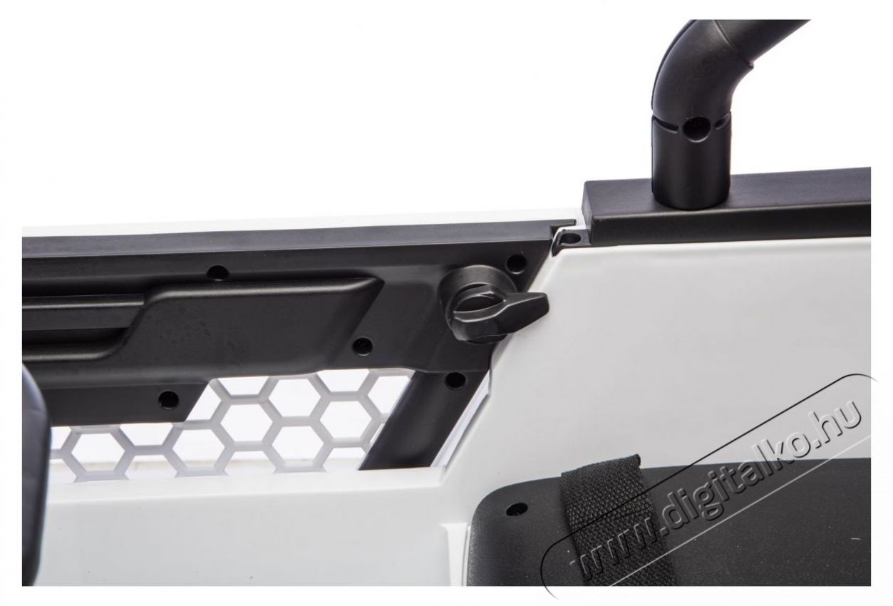 Mappy Go 4x4 elektromos gyerekaut&oacute;, t&aacute;vir&aacute;ny&iacute;t&oacute;val, 105 x 65 x 58 cm, Feh&eacute;r H&aacute;ztart&aacute;s / Otthon / K&uuml;lt&eacute;r - J&aacute;t&eacute;k / Sport - Elektromos be&uuml;lős j&aacute;rmű - 540680